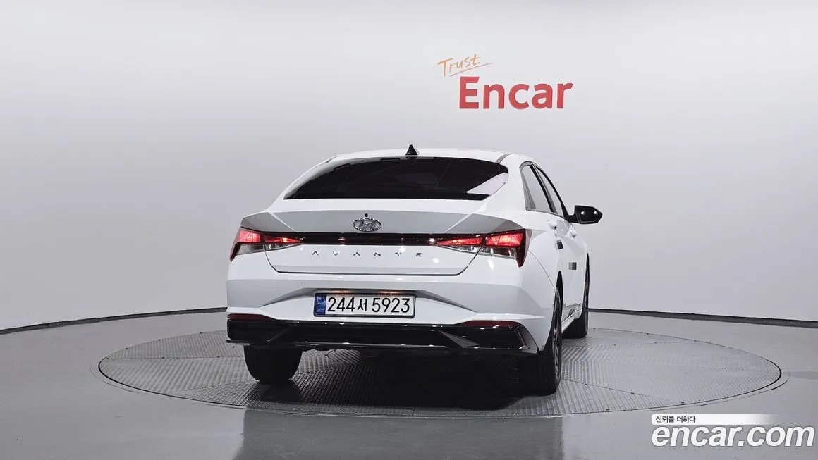 Hyundai AVANTE 2023 из KR, фото 4