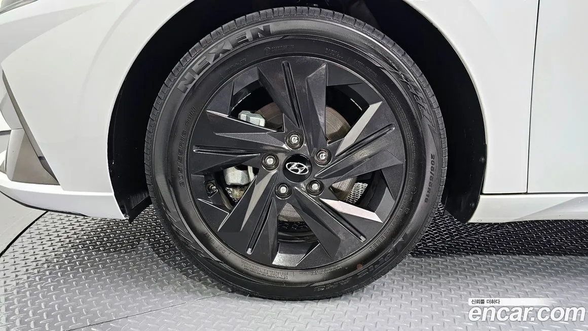 Hyundai AVANTE 2023 из KR, фото 5