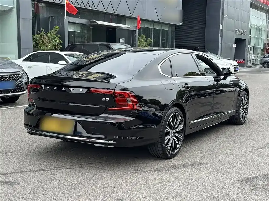 Volvo S90 2024 из CN, фото 4