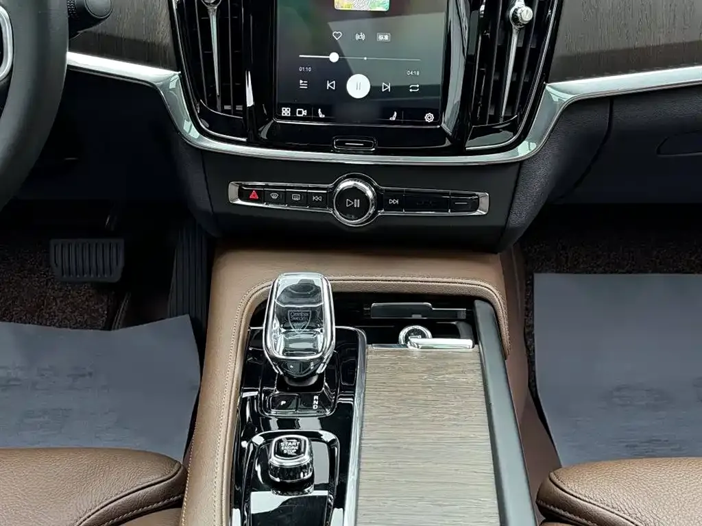 Volvo S90 2024 из CN, фото 6