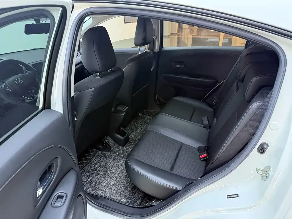 Honda Vezel 2022 из CN, фото 9