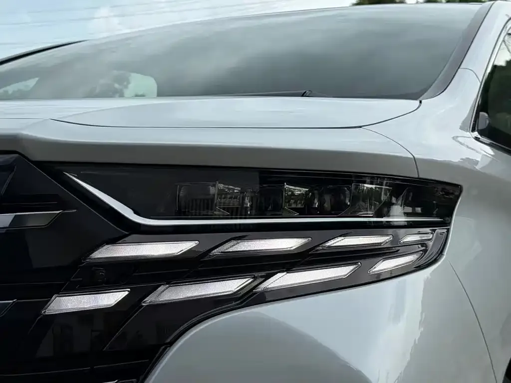 Toyota Alphard 2025 из CN, фото 4