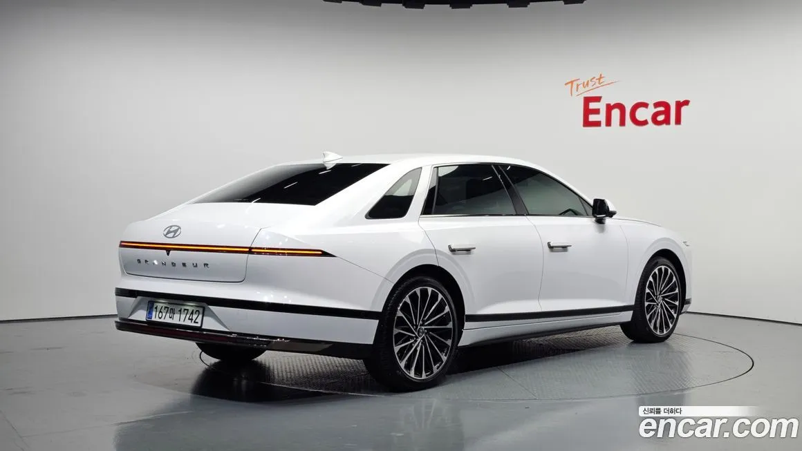 Hyundai Grandeur 2023 из KR, фото 2