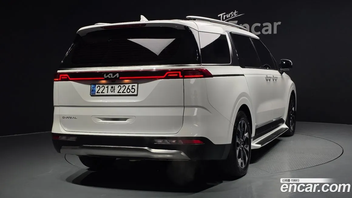 Kia Carnival 2023 из KR, фото 2
