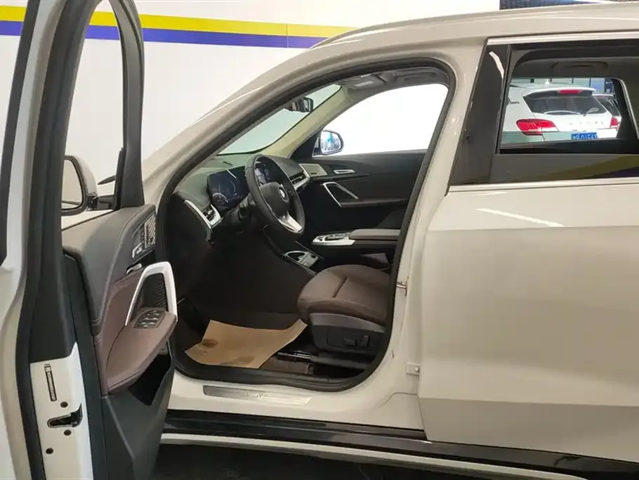 BMW X1 2024 из CN, фото 9