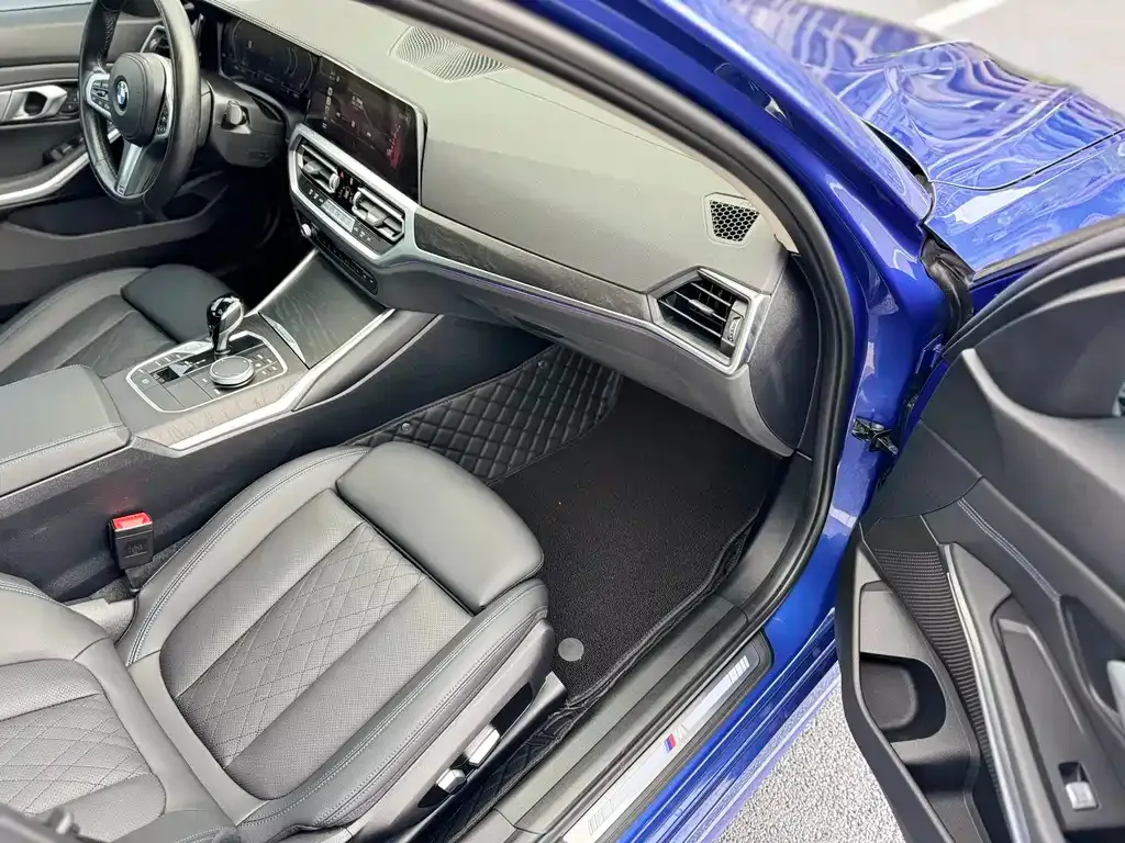 BMW 3 Series 2021 из CN, фото 10