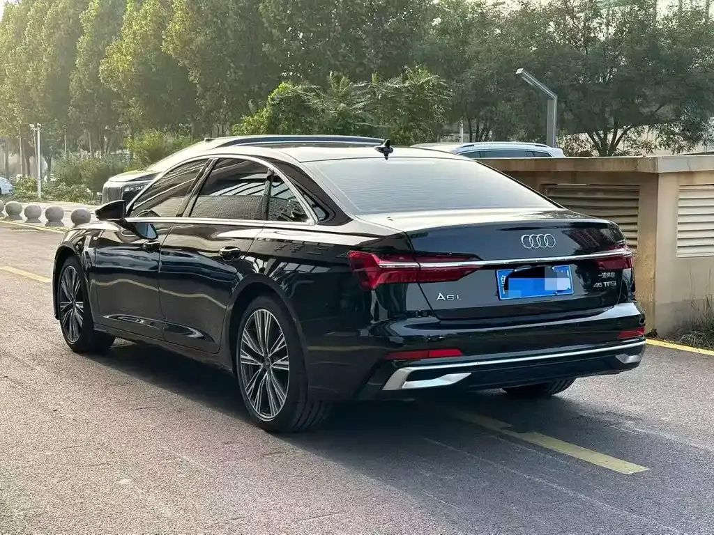 Audi A6L 2025 из CN, фото 4