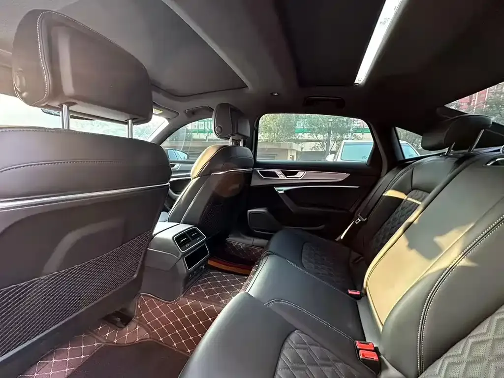 Audi A6L 2025 из CN, фото 7