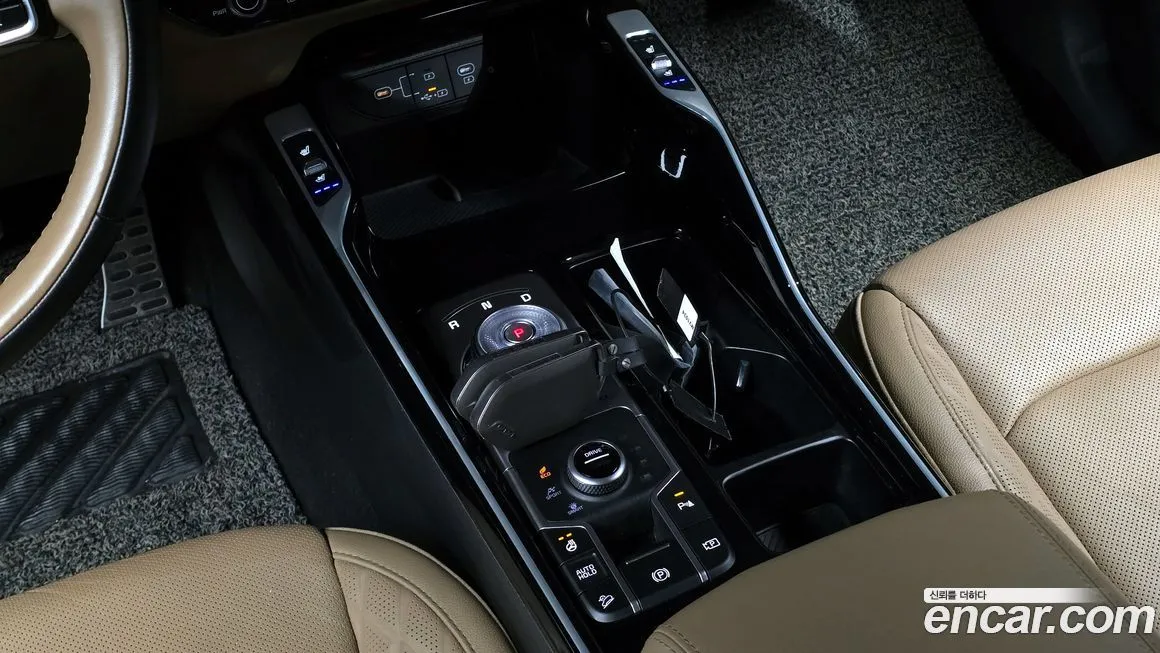 Kia Sorento — фото 9