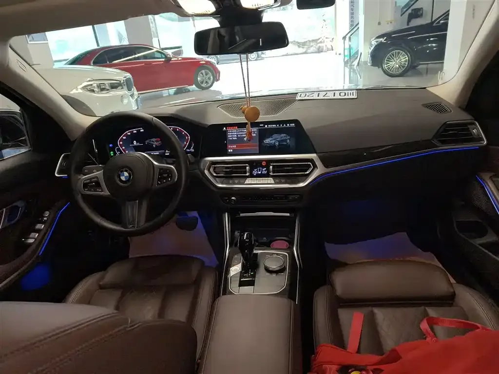 BMW 3 Series 2021 из CN, фото 10
