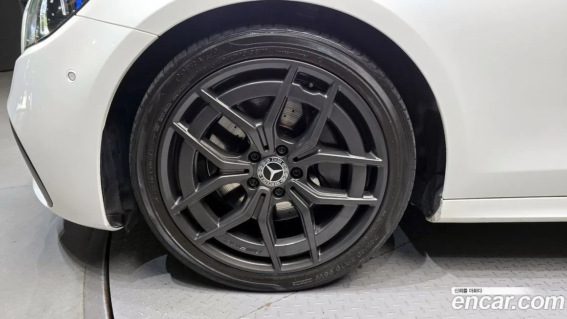 Mercedes-Benz E-Class 2021 из KR, фото 5