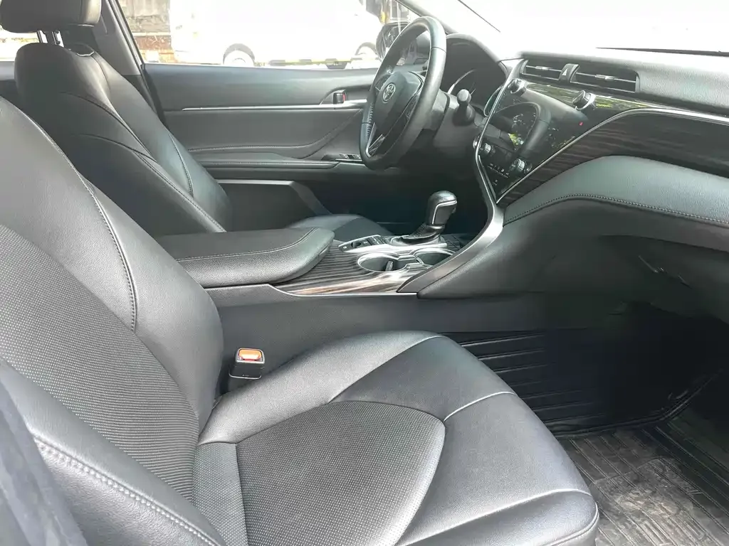 Toyota Camry 2021 из CN, фото 7