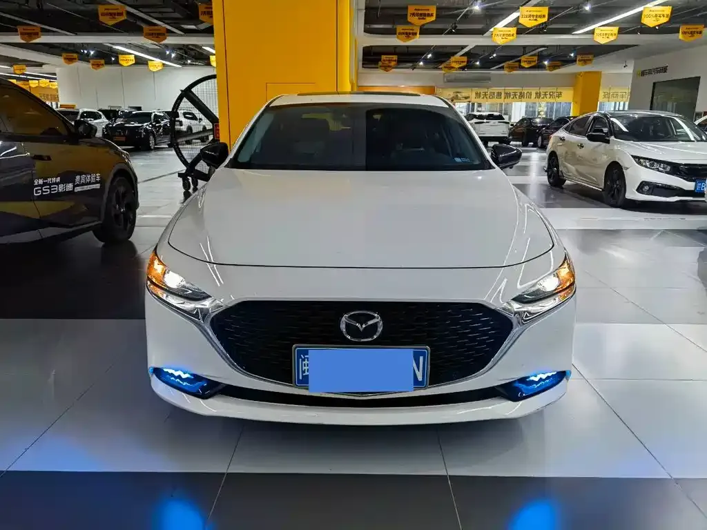 Mazda 3 Axela 2024 из CN, фото 1