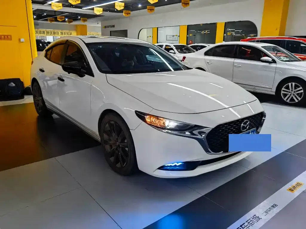 Mazda 3 Axela 2024 из CN, фото 2
