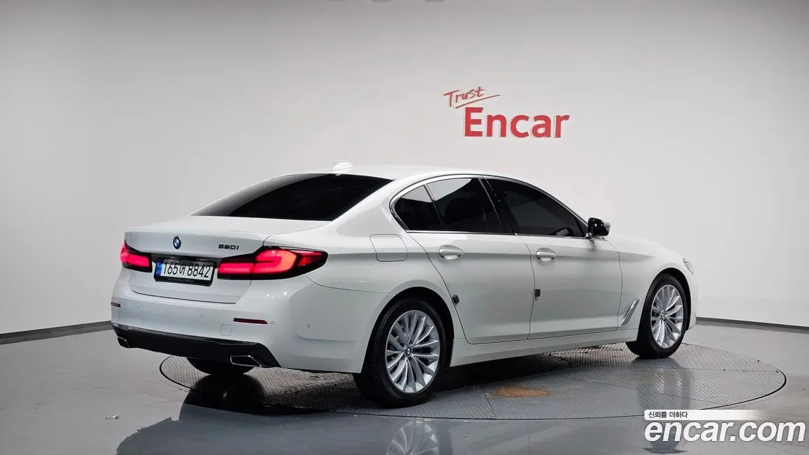 BMW 5-Series 2022 из KR, фото 2