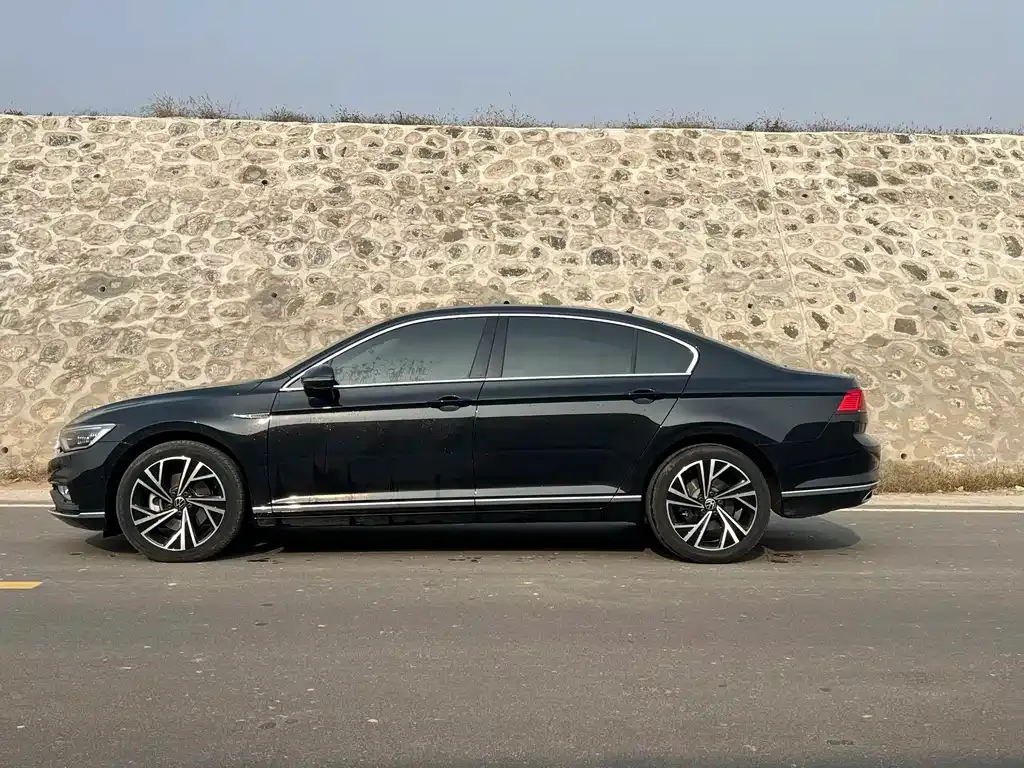 Volkswagen Magotan 2022 из CN, фото 3