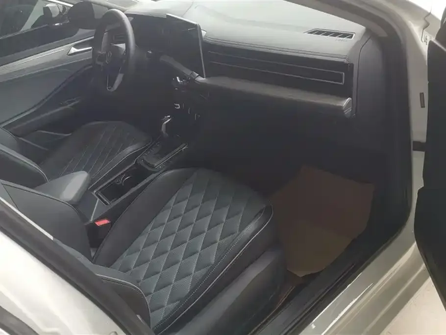 Volkswagen Sagitar 2023 из CN, фото 8