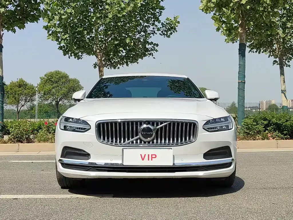 Volvo S90 2023 из CN, фото 2
