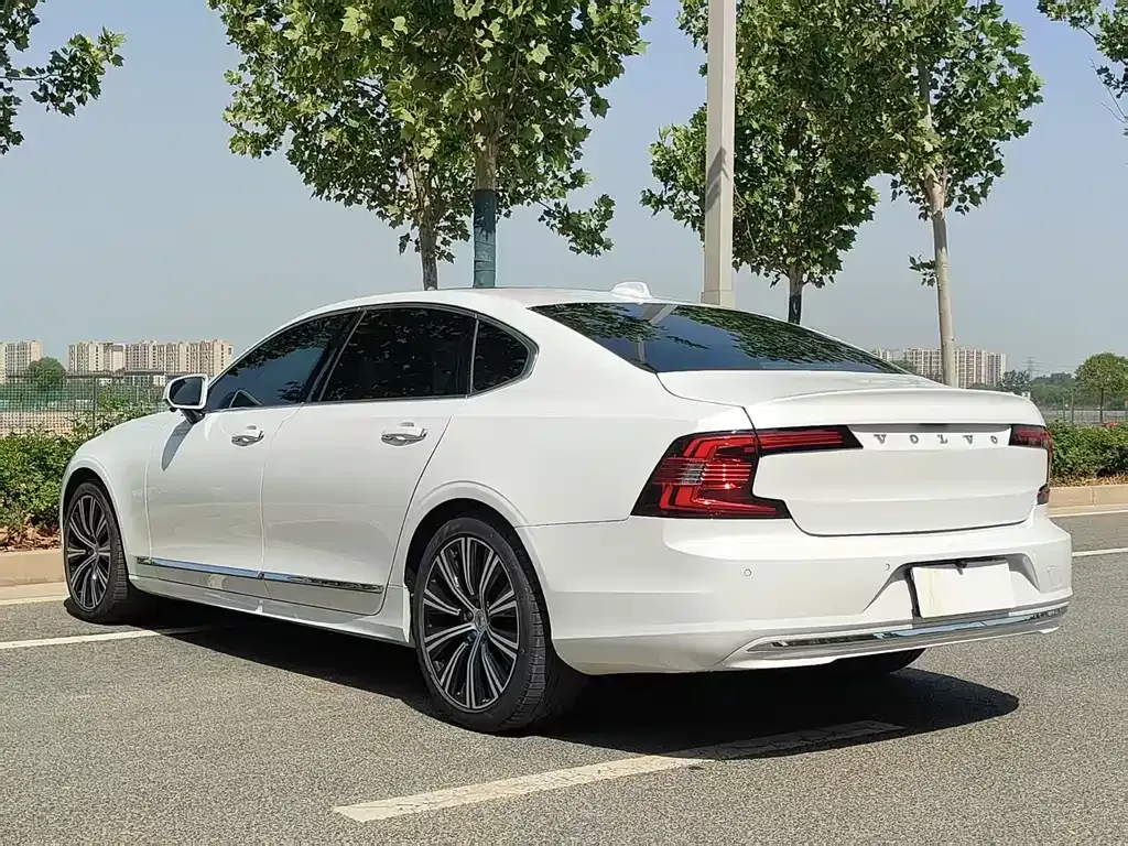 Volvo S90 2023 из CN, фото 7
