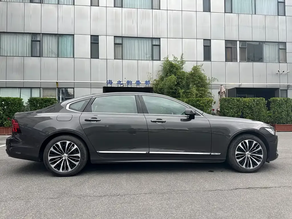 Volvo S90 2024 из CN, фото 10