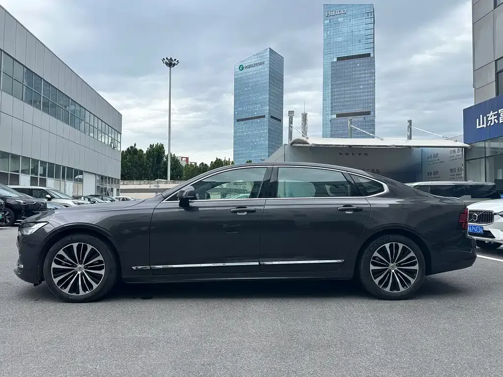 Volvo S90 2024 из CN, фото 4