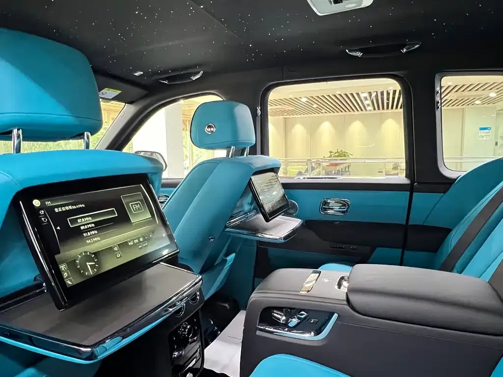 Rolls-Royce Cullinan 2025 из CN, фото 10