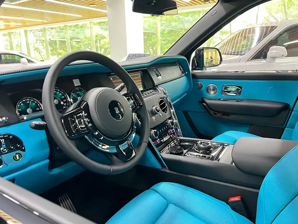 Rolls-Royce Cullinan 2025 из CN, фото 6