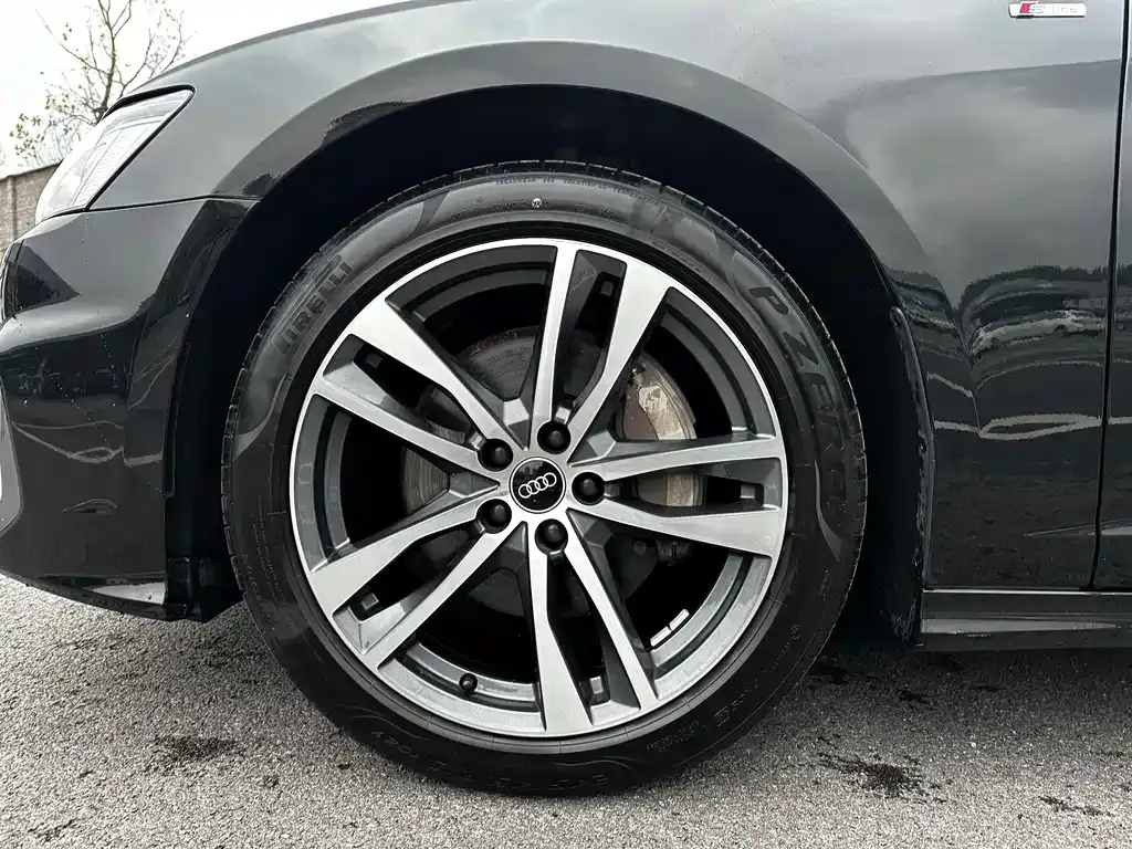 Audi A6L 2022 из CN, фото 10