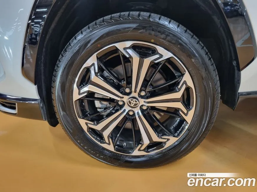 Toyota RAV4 2024 из KR, фото 10