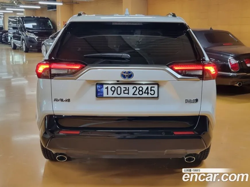 Toyota RAV4 2024 из KR, фото 2