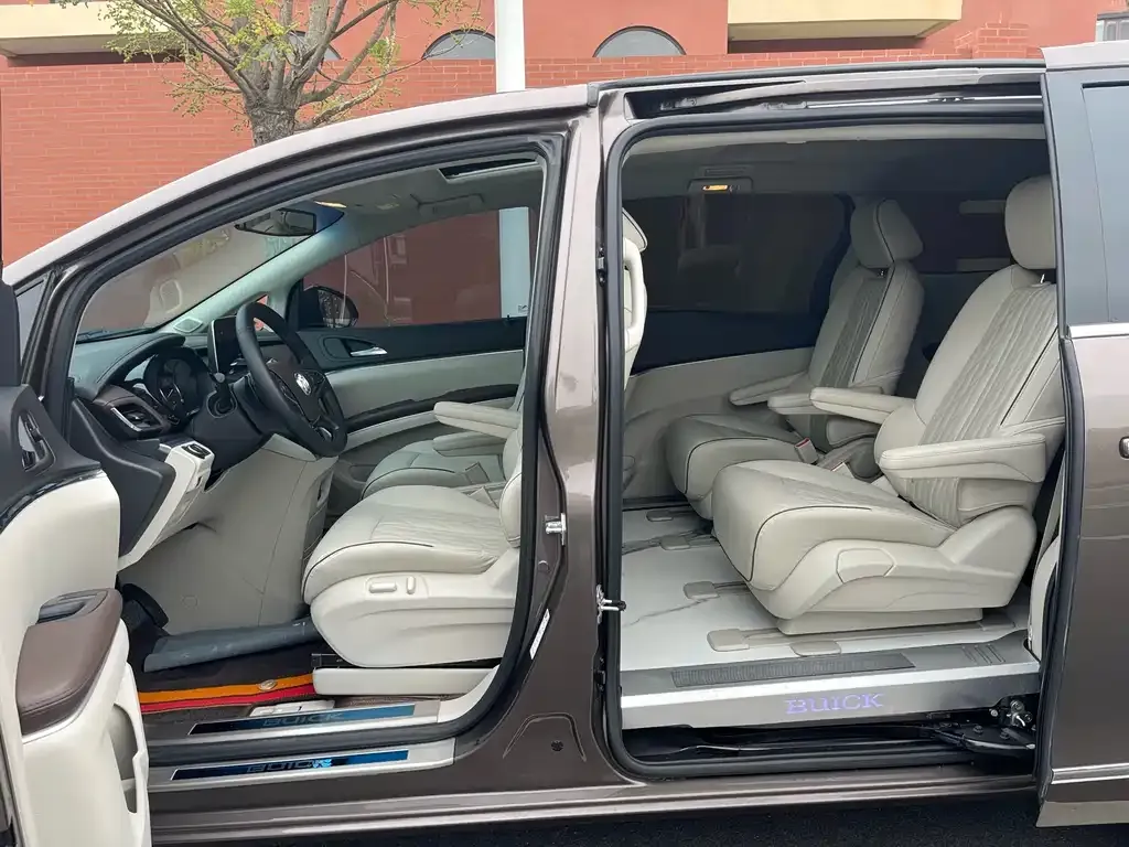 Buick GL8 2022 из CN, фото 10
