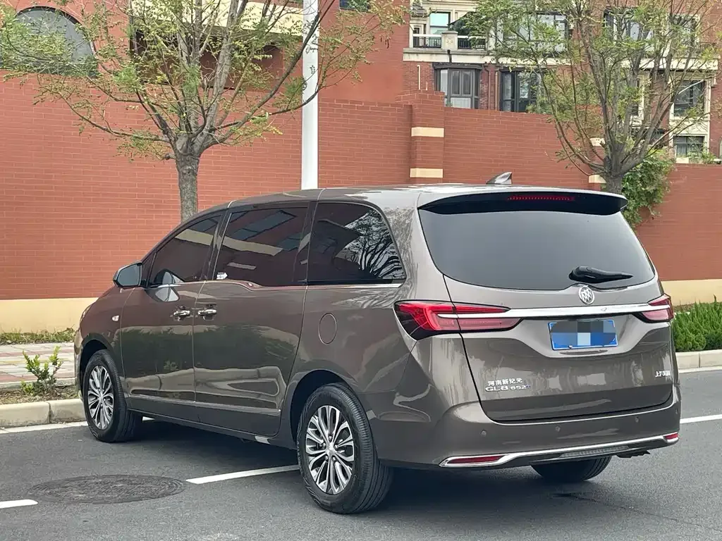 Buick GL8 2022 из CN, фото 3
