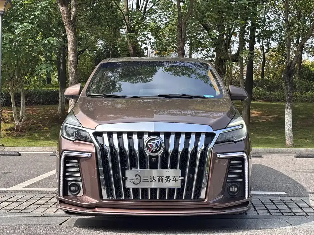 Buick GL8 2021 из CN, фото 2