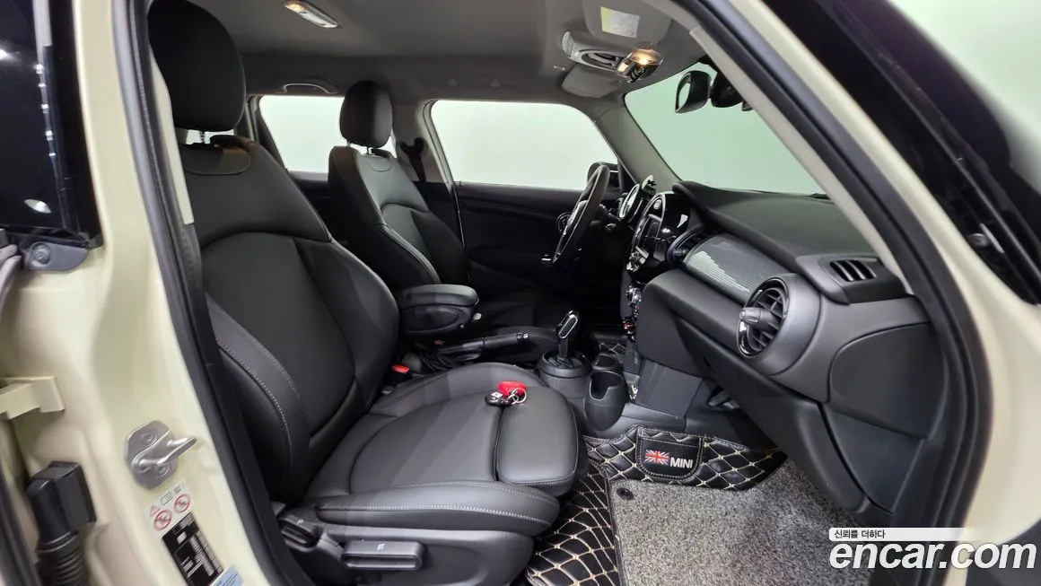 Mini Cooper 2021 из KR, фото 10