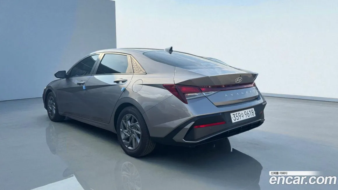 Hyundai AVANTE — фото 2