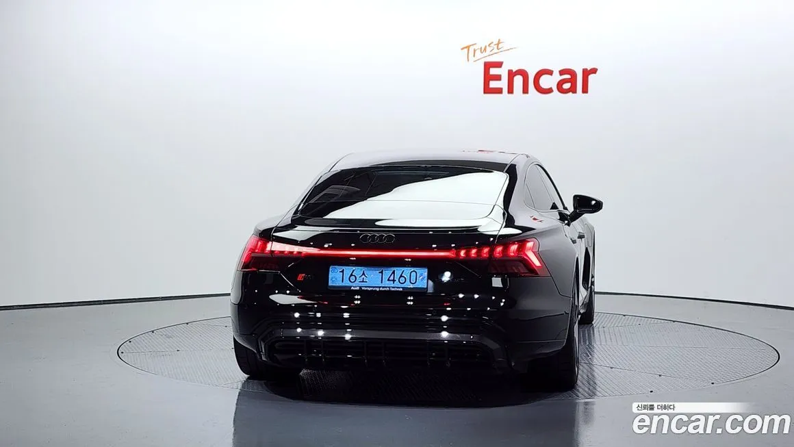 Audi RS e-tron GT 2022 из KR, фото 4