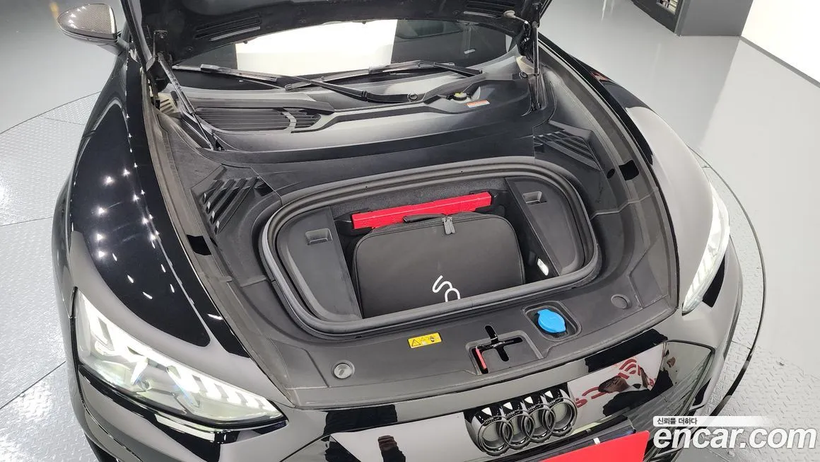 Audi RS e-tron GT 2022 из KR, фото 6
