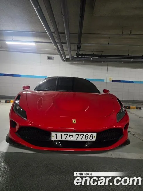 Ferrari F8