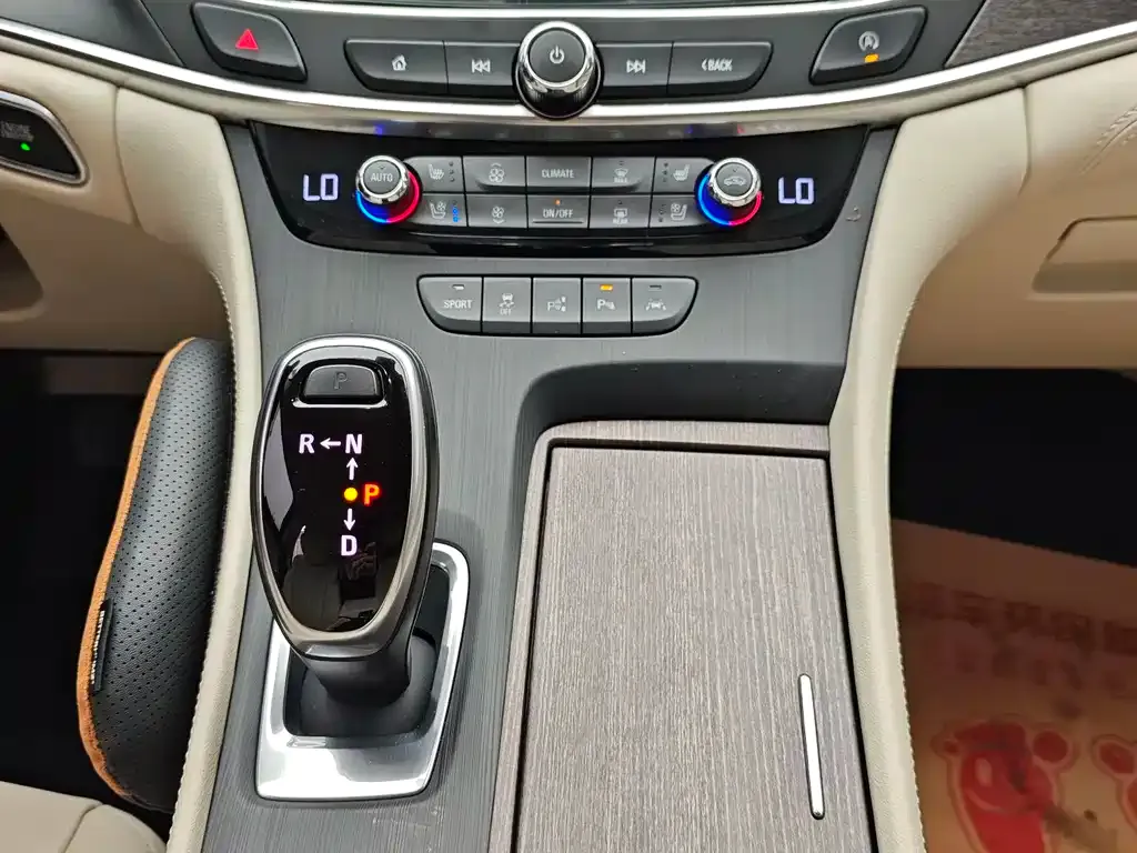 Buick LaCrosse 2021 из CN, фото 7