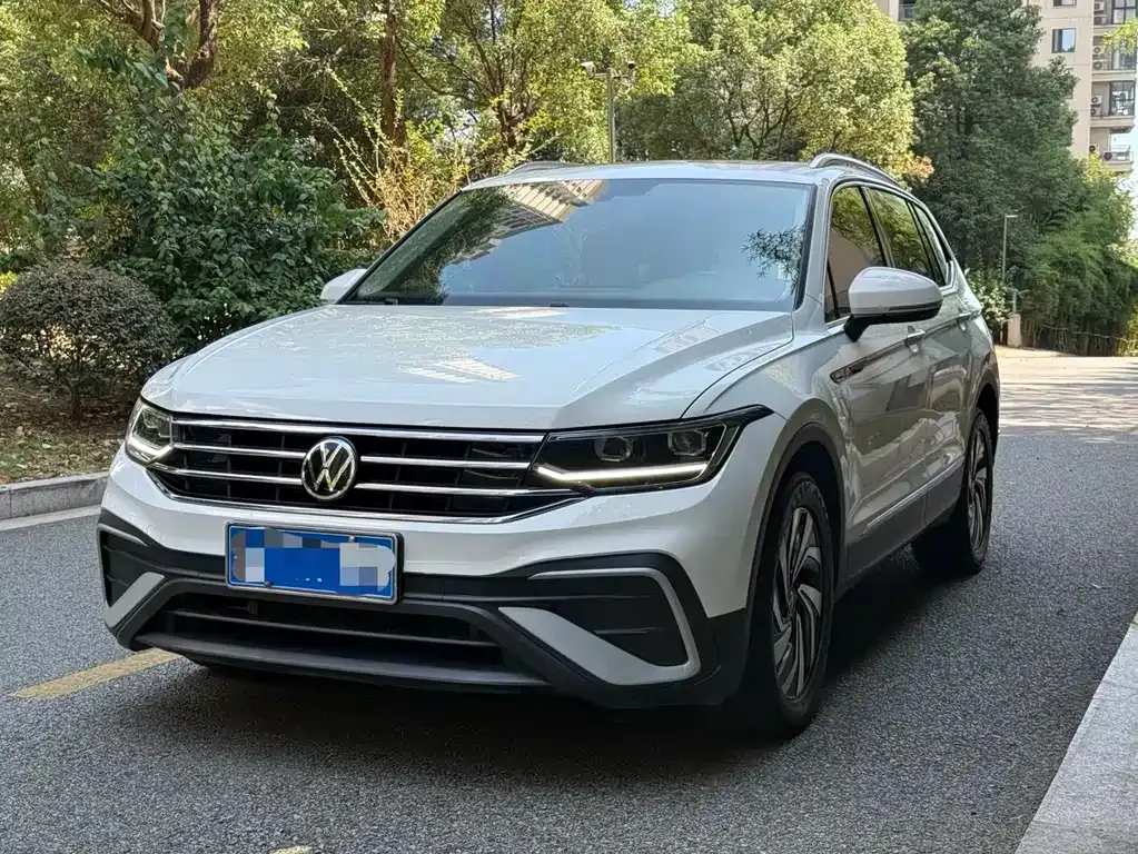 Volkswagen Tiguan L 2022 из CN, фото 1