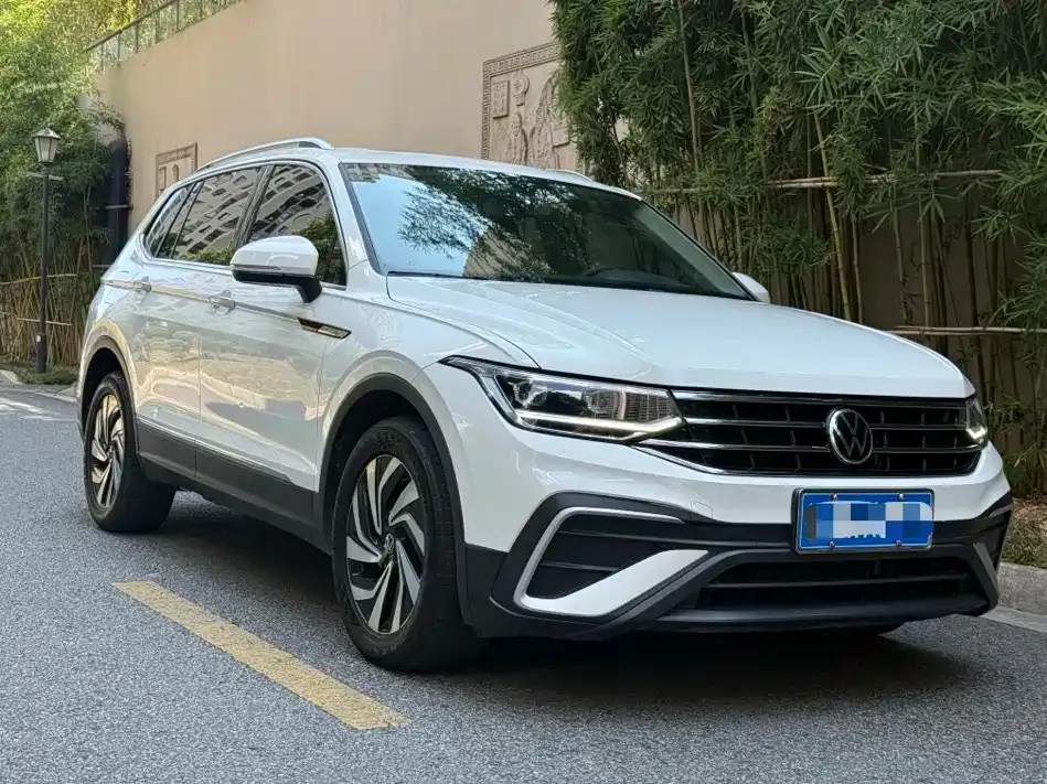 Volkswagen Tiguan L 2022 из CN, фото 3