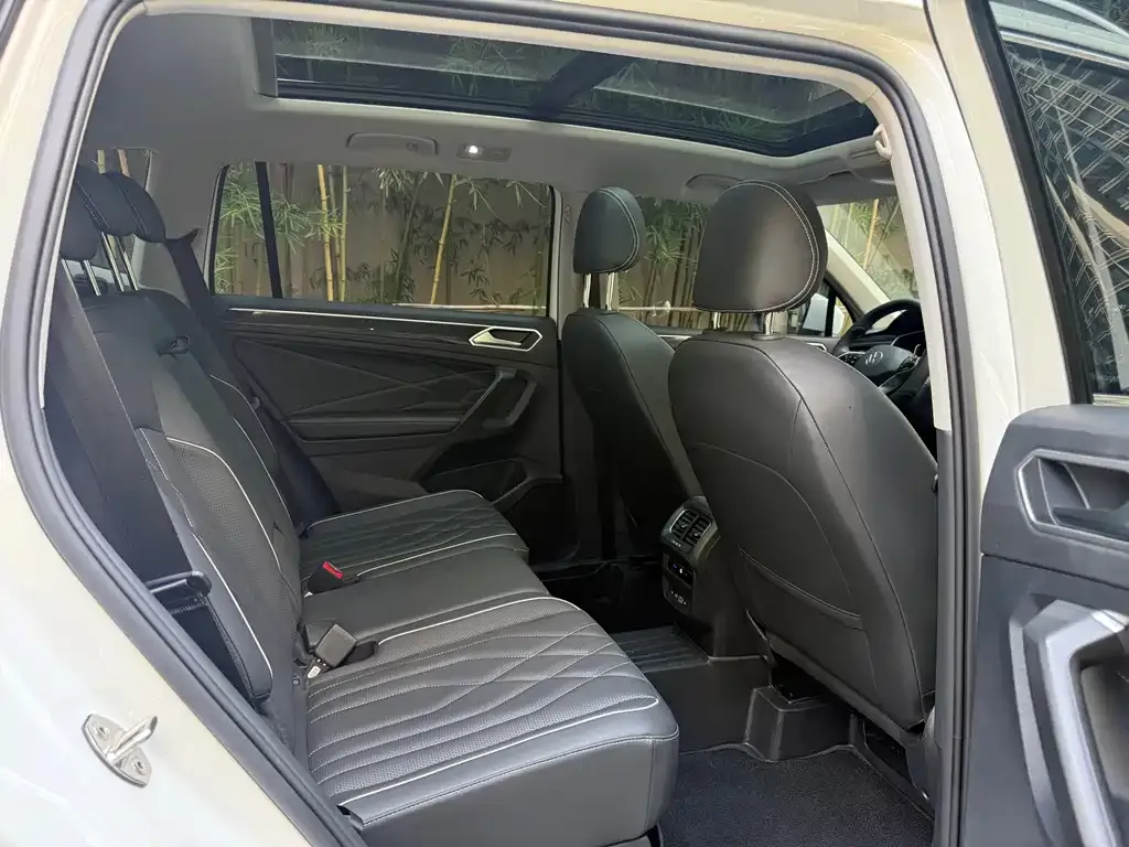 Volkswagen Tiguan L 2022 из CN, фото 9