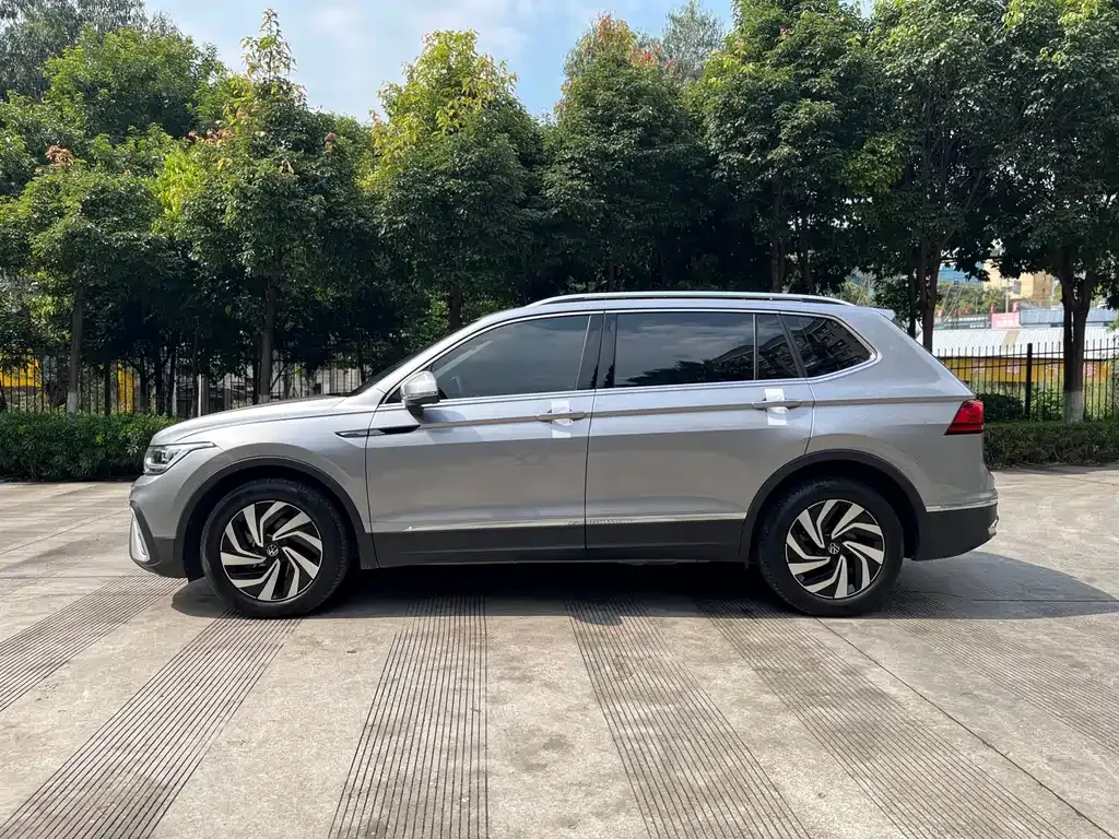 [object Object] Tiguan L 2023 из CN, фото 3