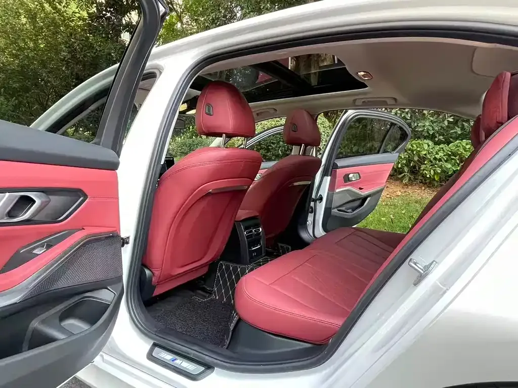 BMW 3 Series 2024 из CN, фото 7