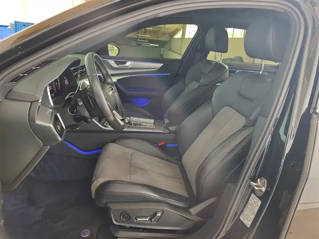 Audi A6L 2023 из CN, фото 5