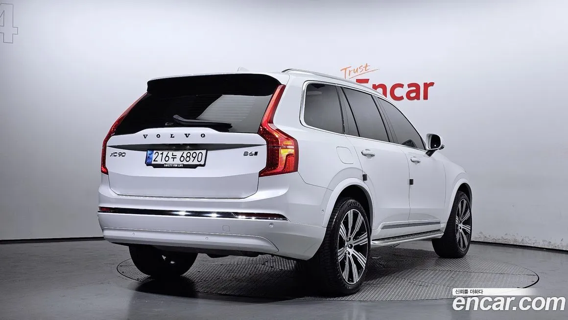Volvo XC90 2023 из KR, фото 2