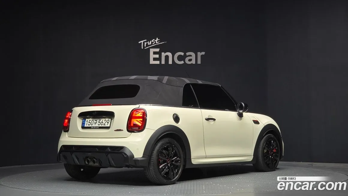 Mini Cooper Convertible 2022 из KR, фото 2
