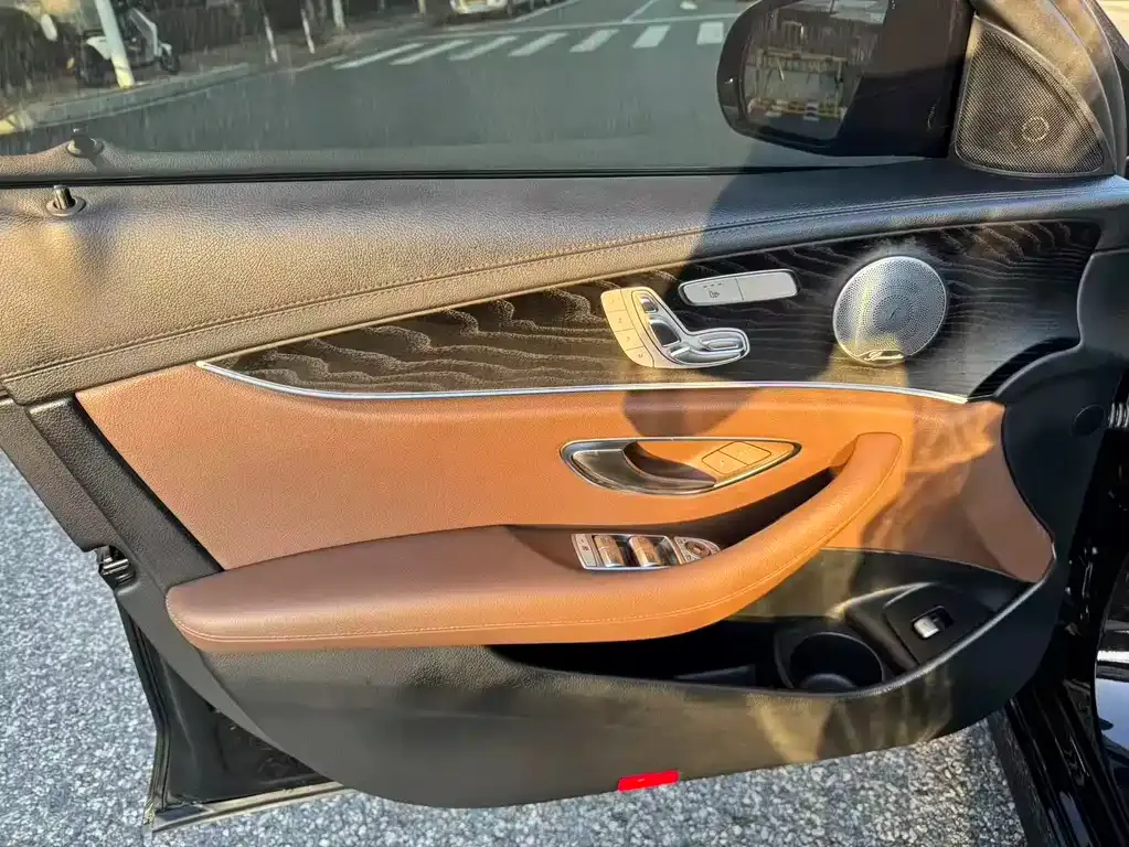 Mercedes-Benz E-Class 2022 из CN, фото 8