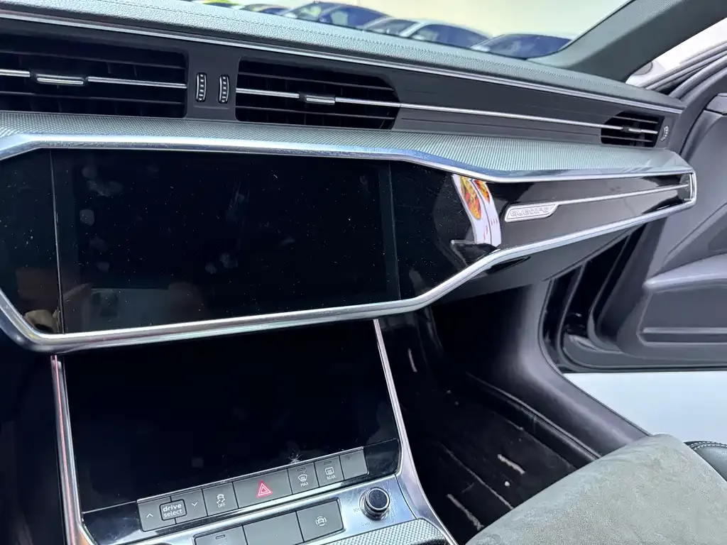 Audi A6L 2021 из CN, фото 6