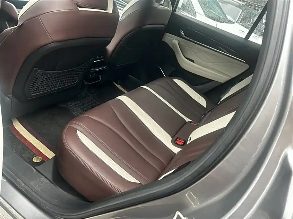 Geely Xingyue L 2024 из CN, фото 10